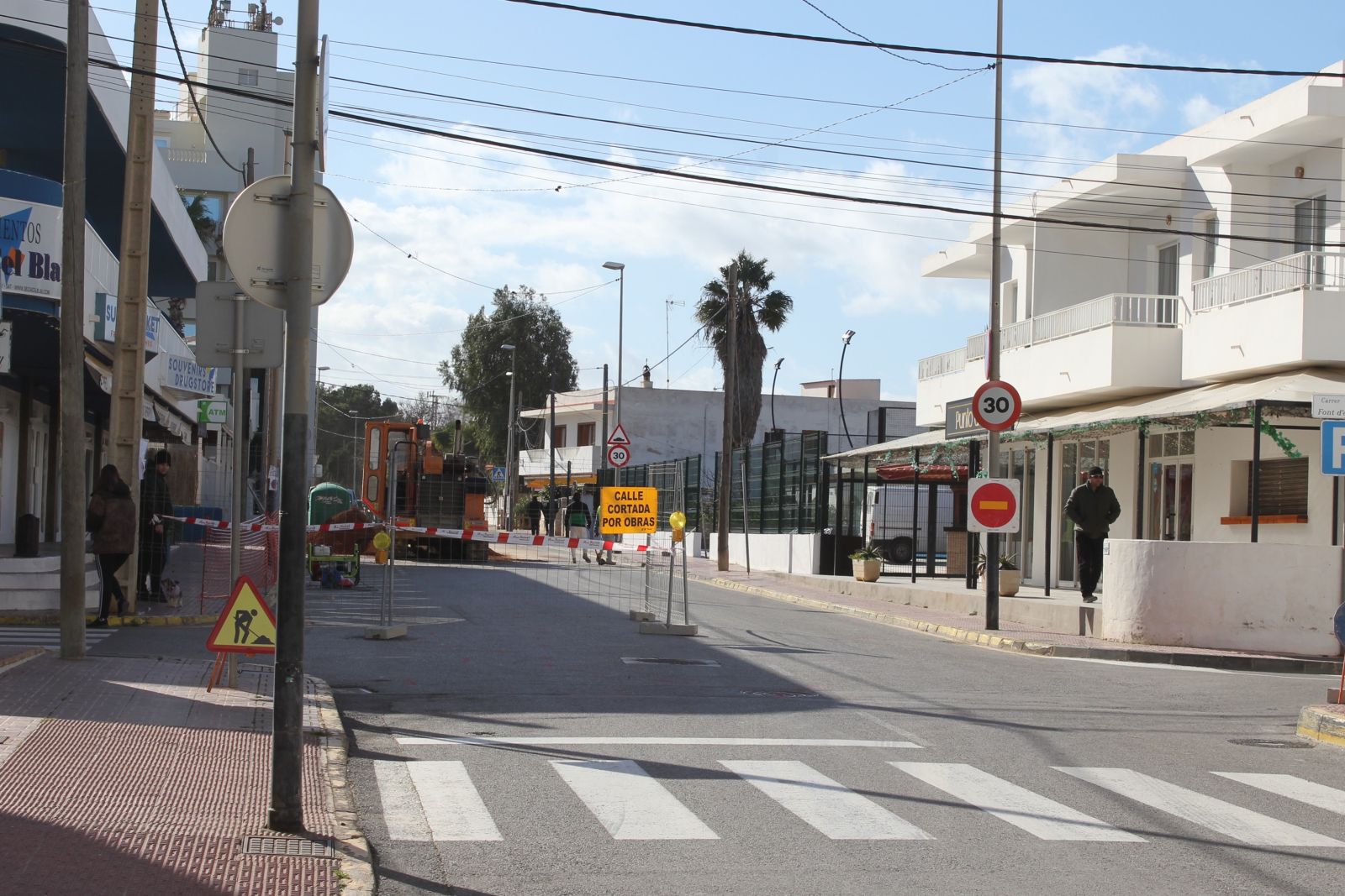 S'inicia la renovació de dos trams de col·lector d'aigües residuals de l'avinguda Punta Arabí des Canar