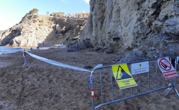 Tancada una part de s'Aigua Blanca per garantir la seguretat pel risc de despreniments