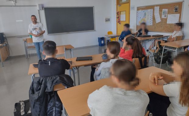 Gairebé 150 alumnes reben claus per combatre l'assetjament escolar gràcies al departament de Policia Tutor de l'Ajuntament de Santa Eulària des Riu