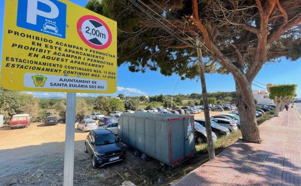 L'Ajuntament executa obres per valor de 200.000 euros, lloga un terreny per construir un parc infantil i obre tres estacionaments dissuasius gratuïts as Canar