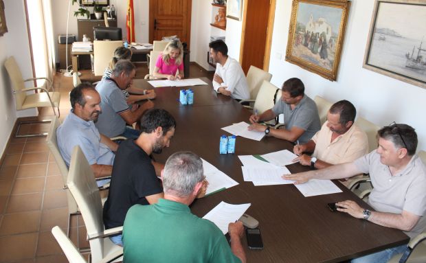 Santa Eulària des Riu renova el seu compromís amb el sector primari i destina gairebé 100.000 euros a donar suport a les cooperatives agràries i a les confraries de pescadors