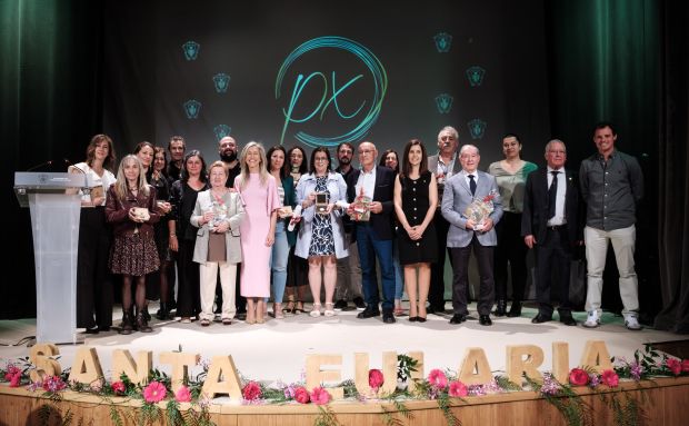 El municipio de Santa Eulària des Riu reconoce con su Medalla d’Or la labor de las Asociaciones de Padres y Madres en dar voz a las necesidades de los alumnos y crear conciencia de pueblo