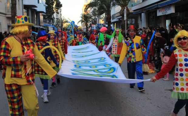 Una rua de Carnestoltes de rècord aquest dimarts amb prop de 20 inscrits i 1.100 participants