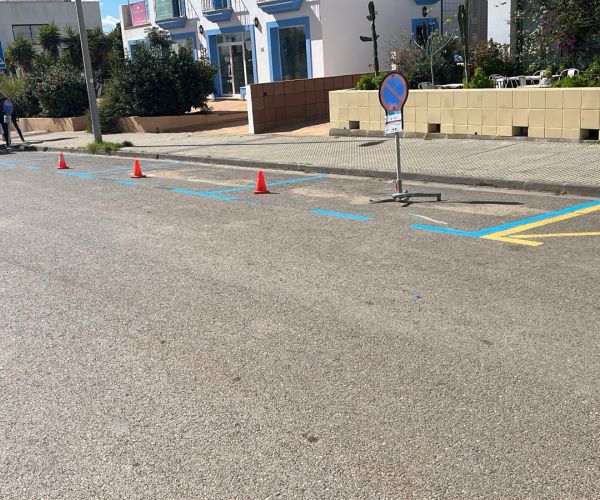 Santa Eulària modificará la ordenanza reguladora de estacionamiento para fomentar la rotación de vehículos y favorecer el aparcamiento a los residentes en zona verde