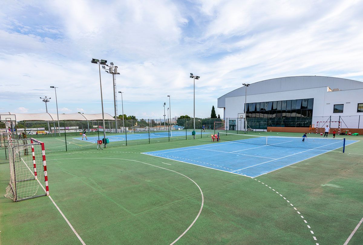 Pistes de tennis i poliesportives