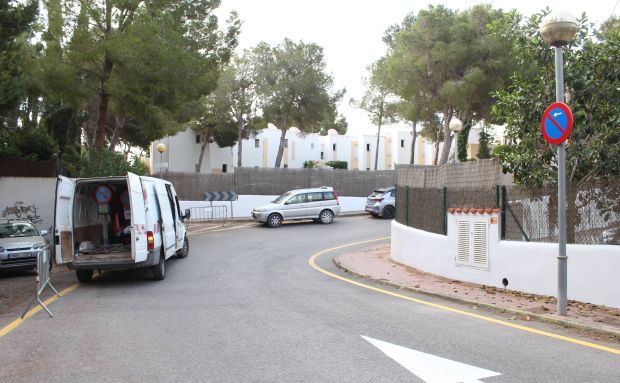 Canvis de direcció en zones de Jesús i Cala Llenya a petició dels vesins i per a millorar la mobilitat i la seguretat