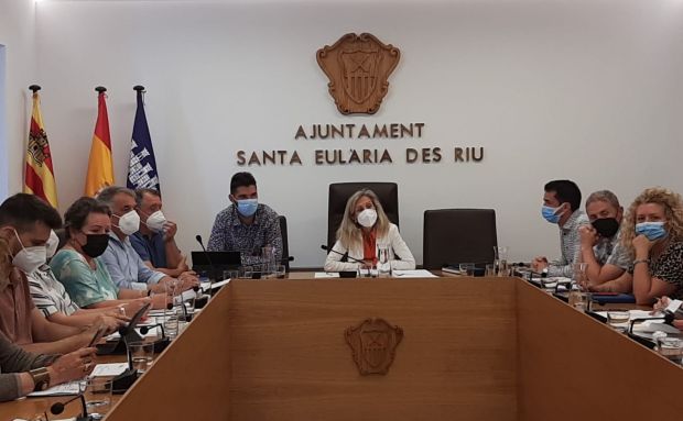 El Ple aprova aplicar la taxa més baixa en la plusvàlua per transmissió d'habitatges i l'obligació d'identificar els cans amb el seu ADN per evitar brutícia i abandonaments de camades