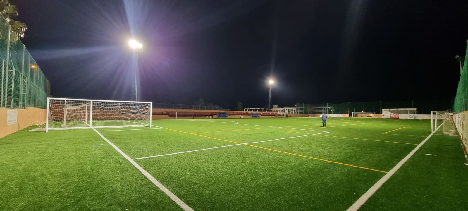 La renovació de l'enllumenat de tres camps de futbol municipals permetran evitar emetre unes 80 tones de CO2 anuals