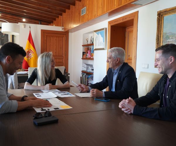 Santa Eulària y Cruz Roja renuevan el convenio de socorrismo