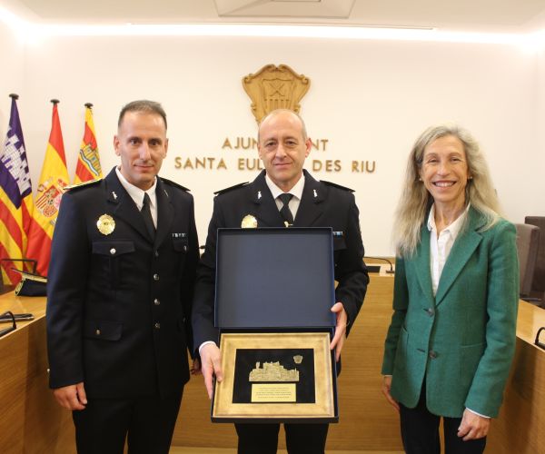 Félix Valverde relleva a Juan Carlos Mora al capdavant de la Policia Local de Santa Eulària des Riu