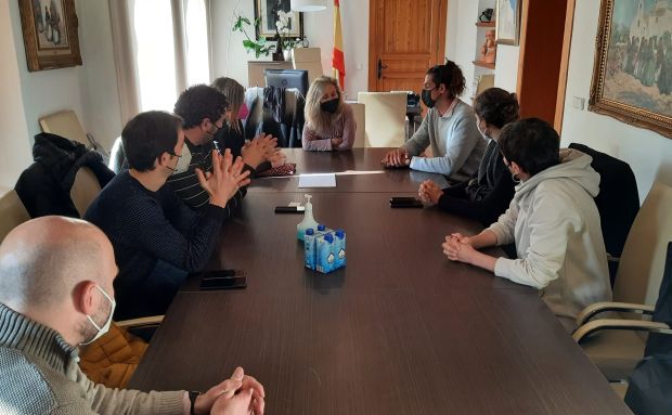 Delegacions de Manacor i Sant Llorenç des Cardassar visiten Santa Eulària des Riu per conèixer el model de gestió de residus   