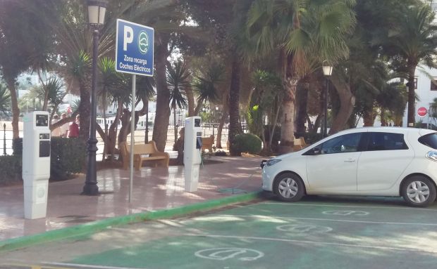 Santa Eulària des Riu invertirà 100.000 euros per instal·lar 11 nous punts de recàrrega de vehicles elèctrics