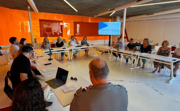 Reunió d'experts al Centre Cultural de Jesús per a millorar la transparència de les administracions