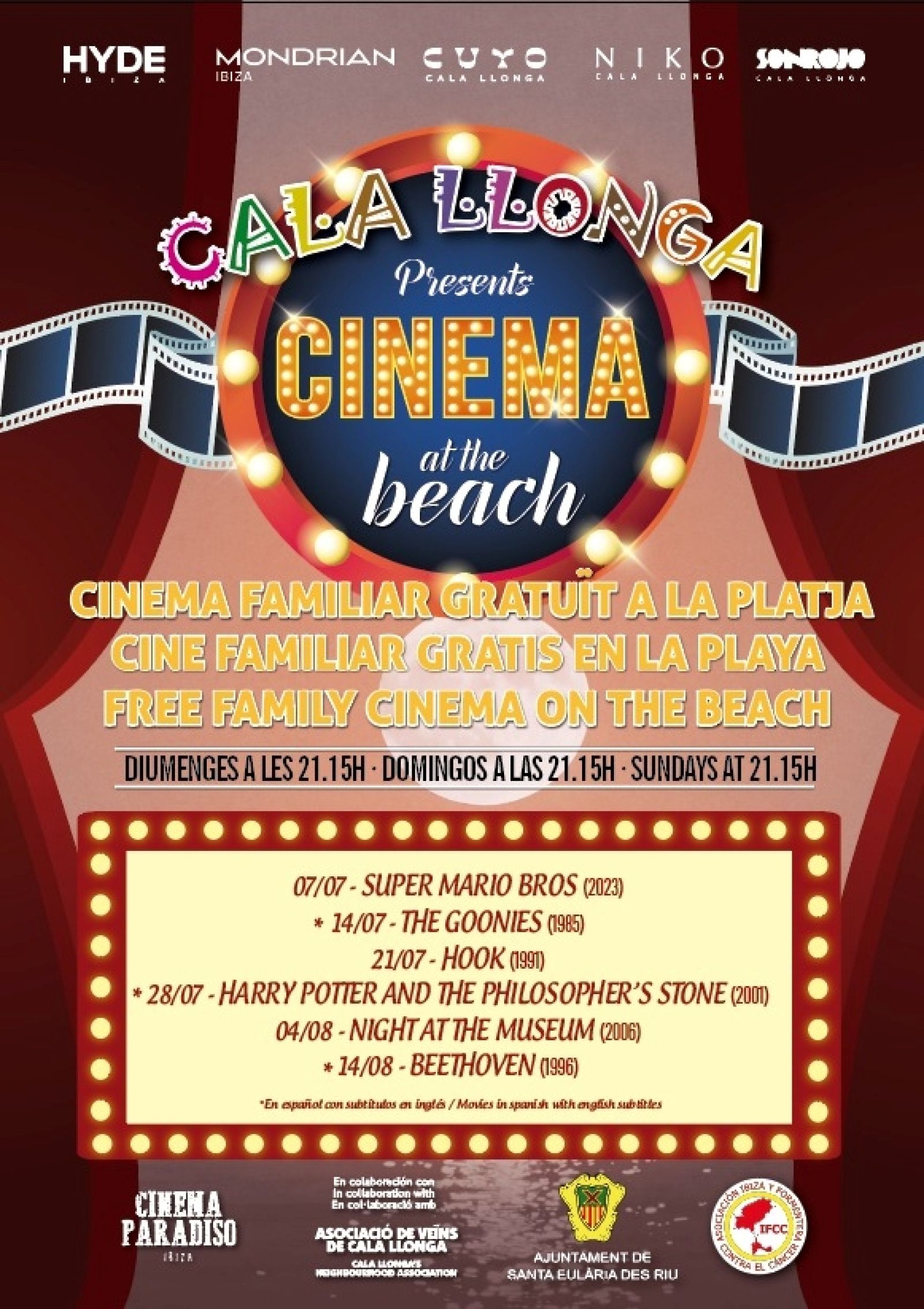 Cinema a la platja de Cala Llonga