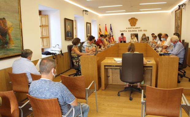 El Ple aprova una primera proposta per crear més sòl industrial que permetrà retirar negocis de zones urbanes i rústiques i aconseguir més sòl públic