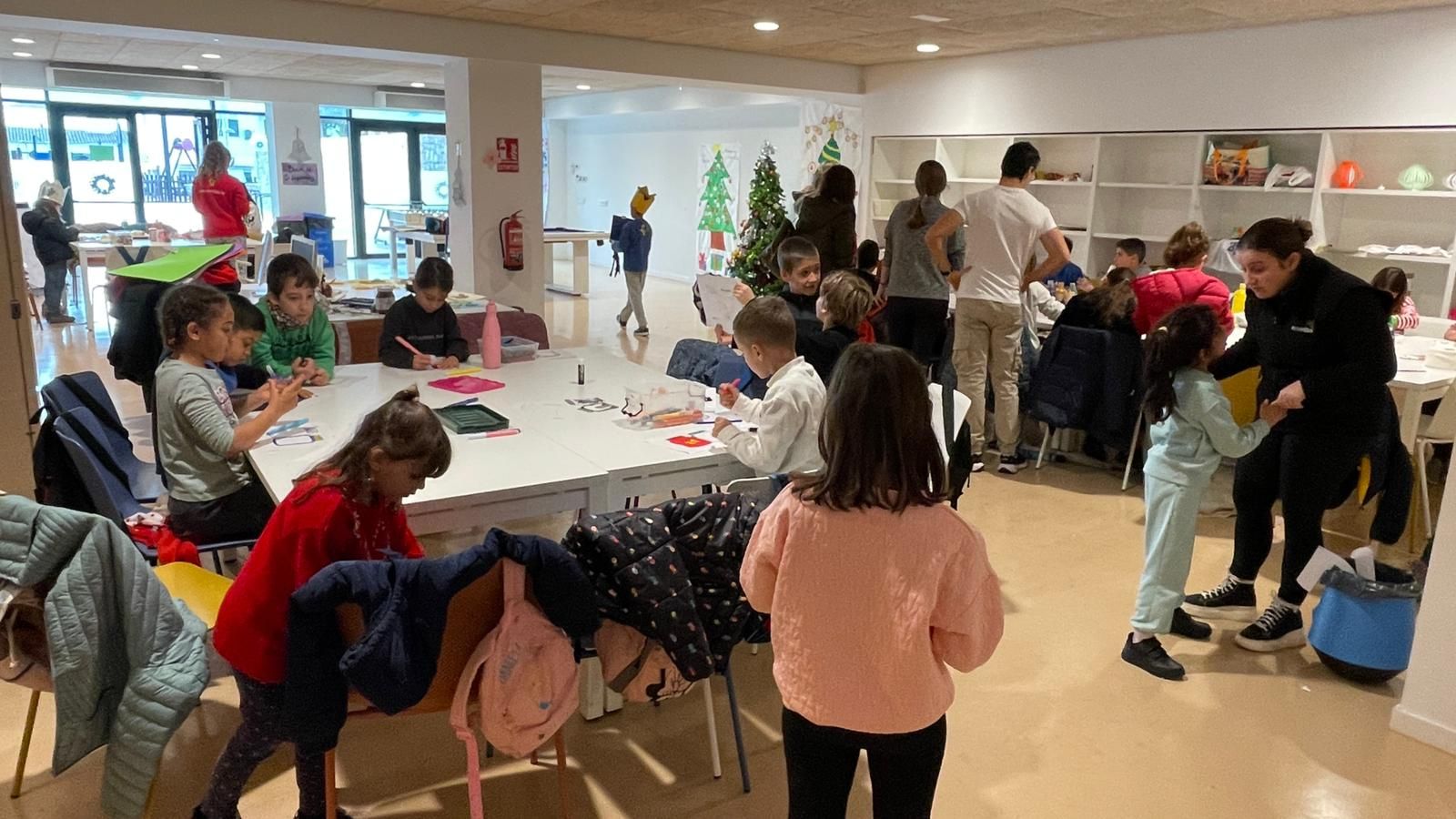 Un centenar de nens han participat a l'Escola de Nadal organitzada per l'Ajuntament de Santa Eulària des Riu