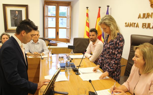 El Ple aprova per unanimitat reclamar a Conselleria d’Educació que acabi amb els problemes del transport escolar